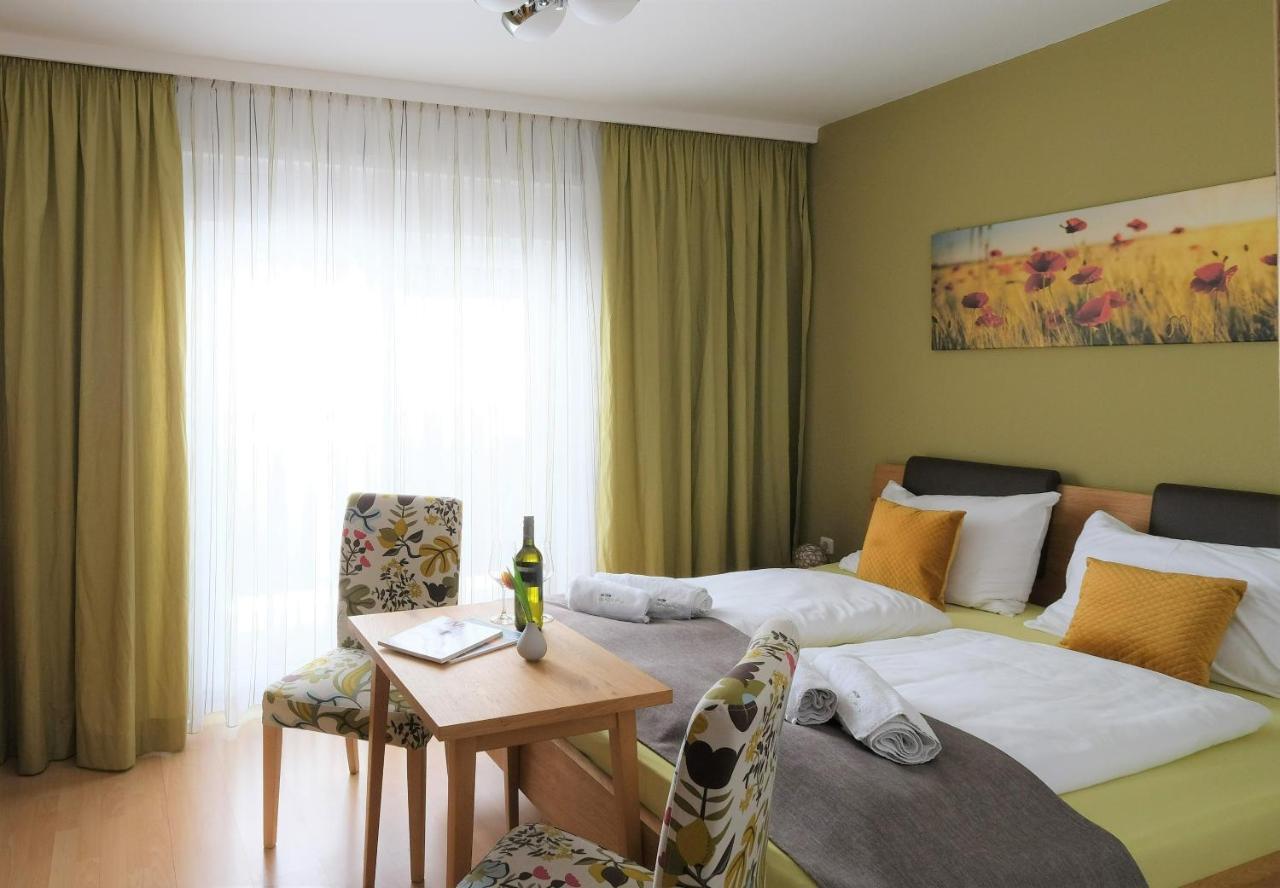 Winzerhof Lentsch Apartment Йойс Екстериор снимка